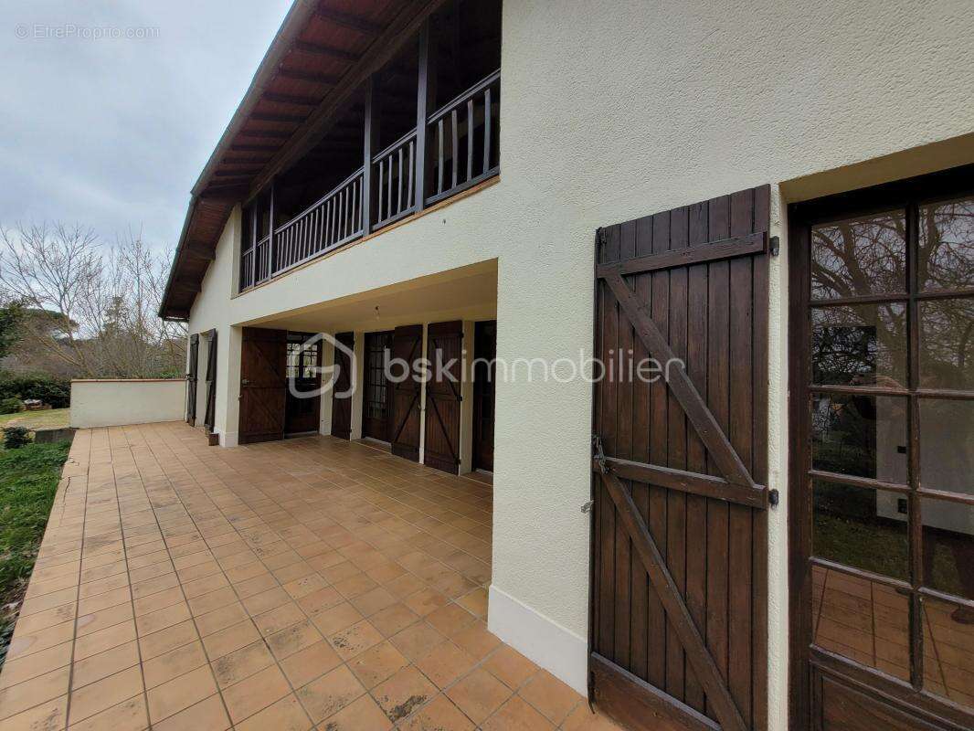Maison traditionnelle 4 chambres 155 m2 - photo 2