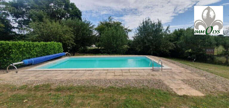 Maison à POUILLY-SUR-SAONE