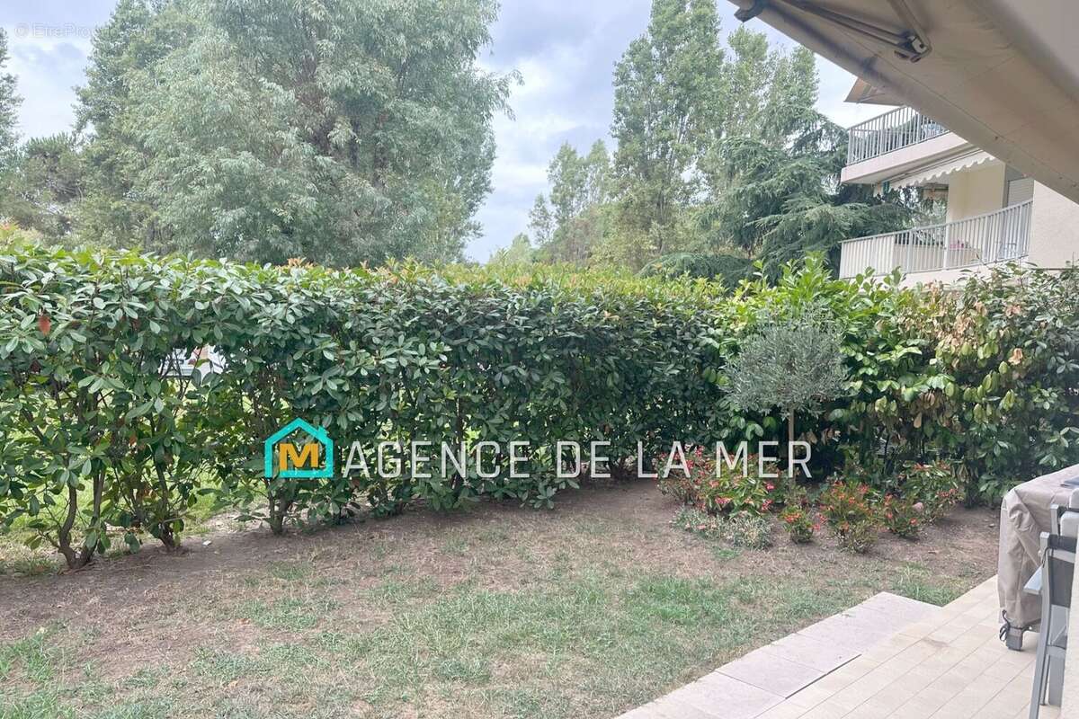 Appartement à MANDELIEU-LA-NAPOULE