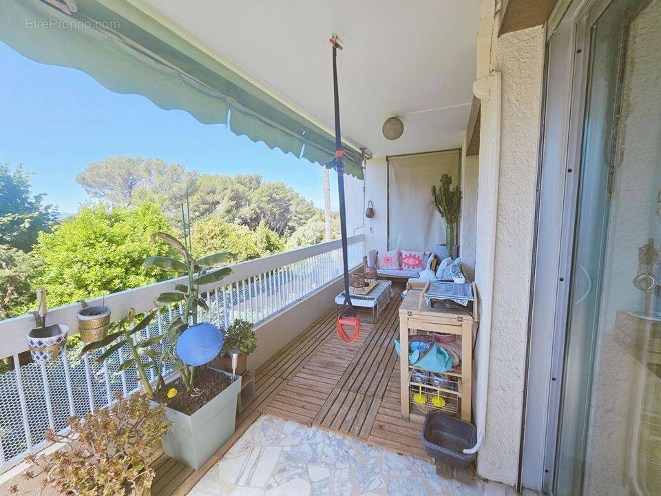Appartement à LE CANNET