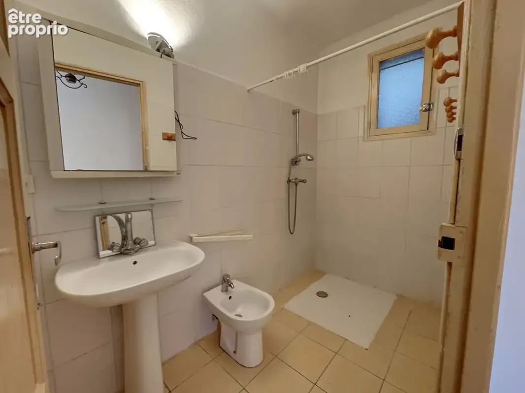 Maison avec fort potentiel à pied des commodités - photo 6