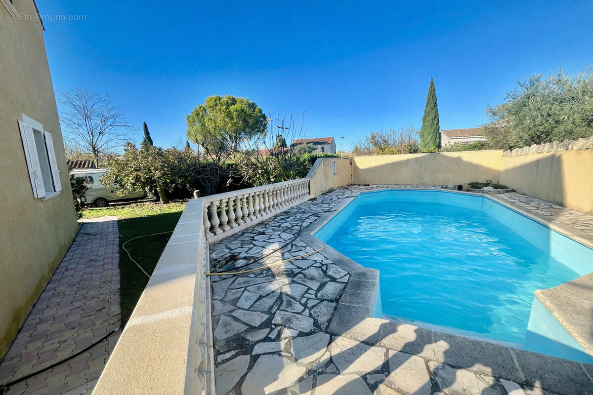 Maison à L'ISLE-SUR-LA-SORGUE