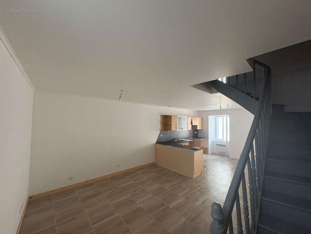 Maison à LACABAREDE