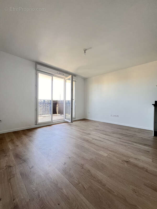 Appartement à LE BLANC-MESNIL