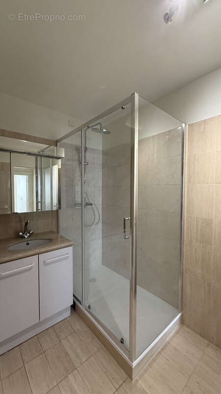 Appartement à LEVALLOIS-PERRET