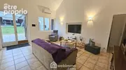 Voici le séjour très lumineux de 22 m². - Maison à PUISEAUX