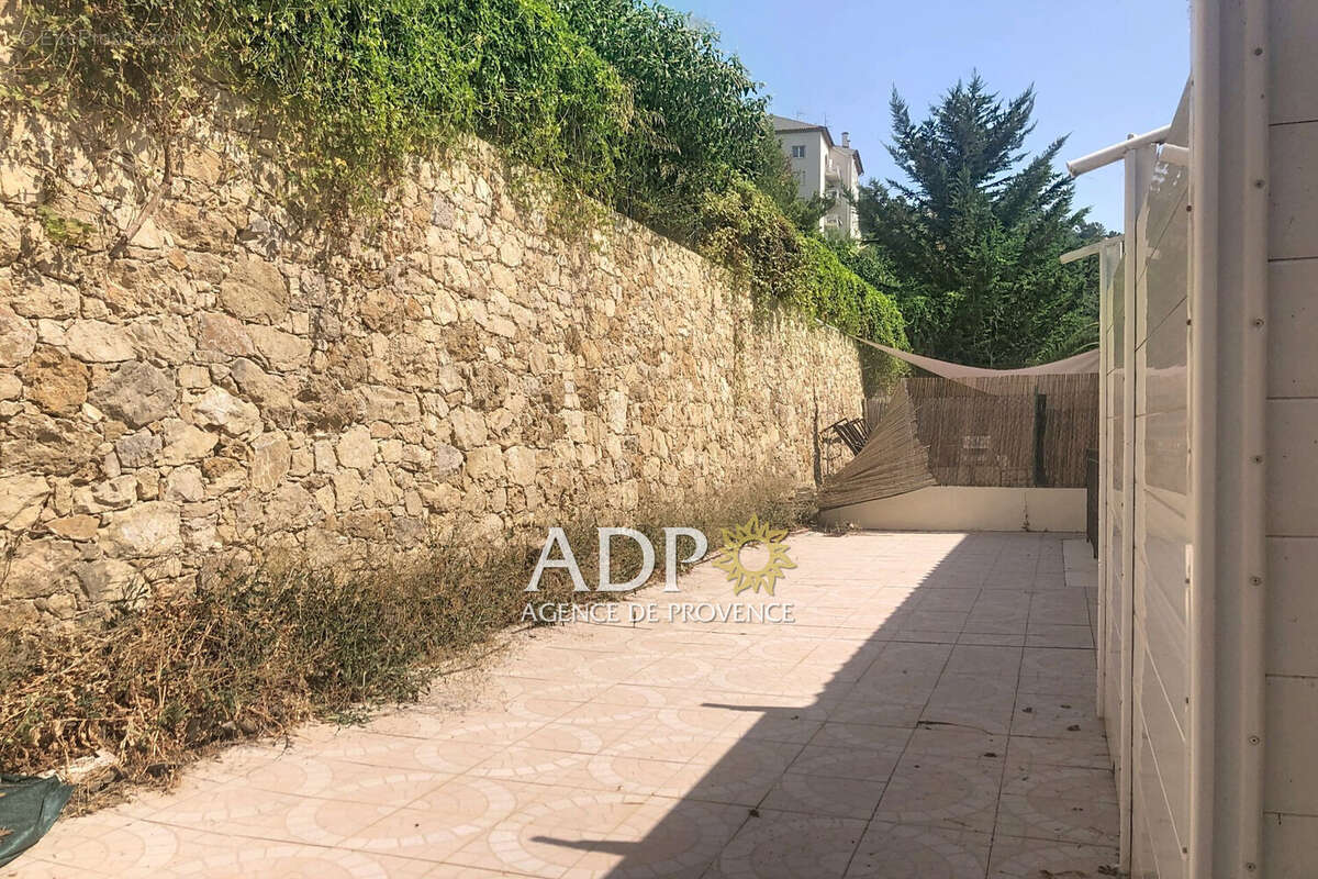 Maison 97 m² à Grasse  - photo 9