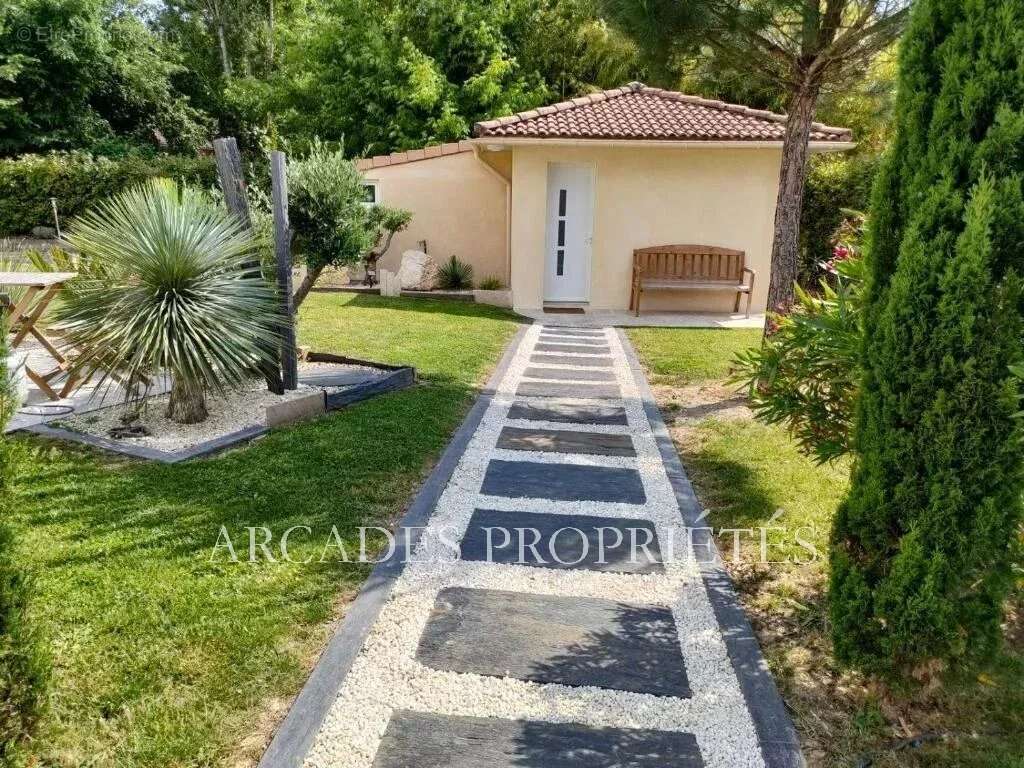 Maison à SAINT-SULPICE-ET-CAMEYRAC