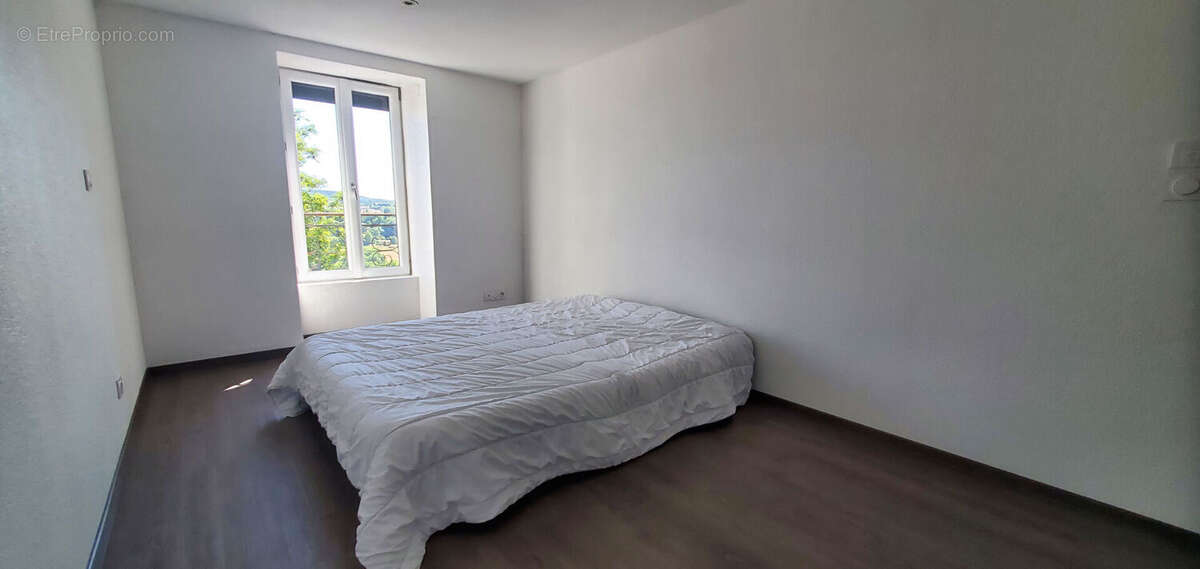 Appartement Saint Flour 3 pièce(s) 83 m2 - photo 9