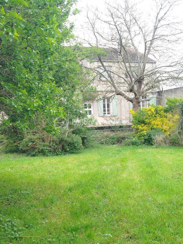 Maison à DAMMARIE-LES-LYS