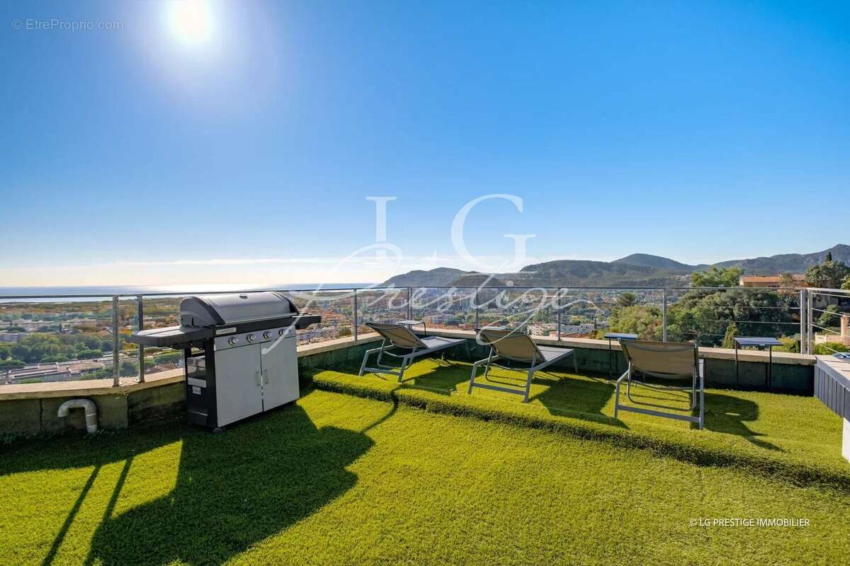 Maison à MANDELIEU-LA-NAPOULE