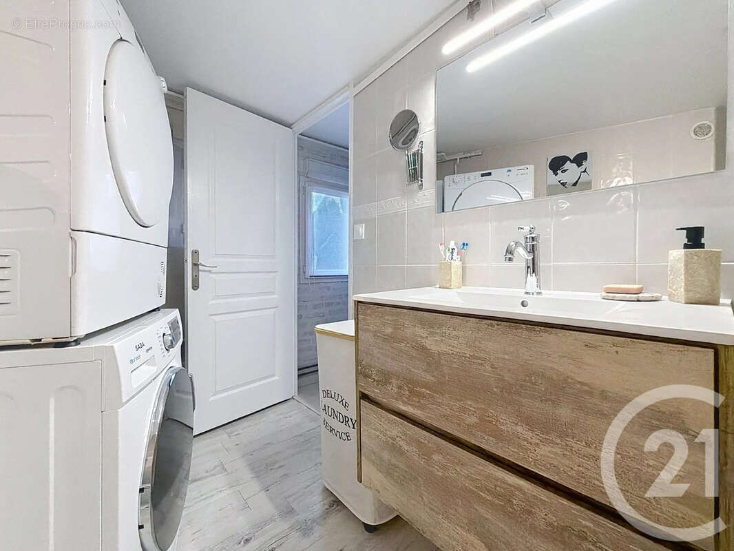 Maison à SAINTE-SAVINE