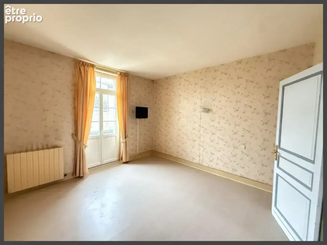 Maison de ville en pierre avec jardin et garage - possibilité de créer un appartement à VILLEFRANCHE DE LONCHAT (24) - photo 13