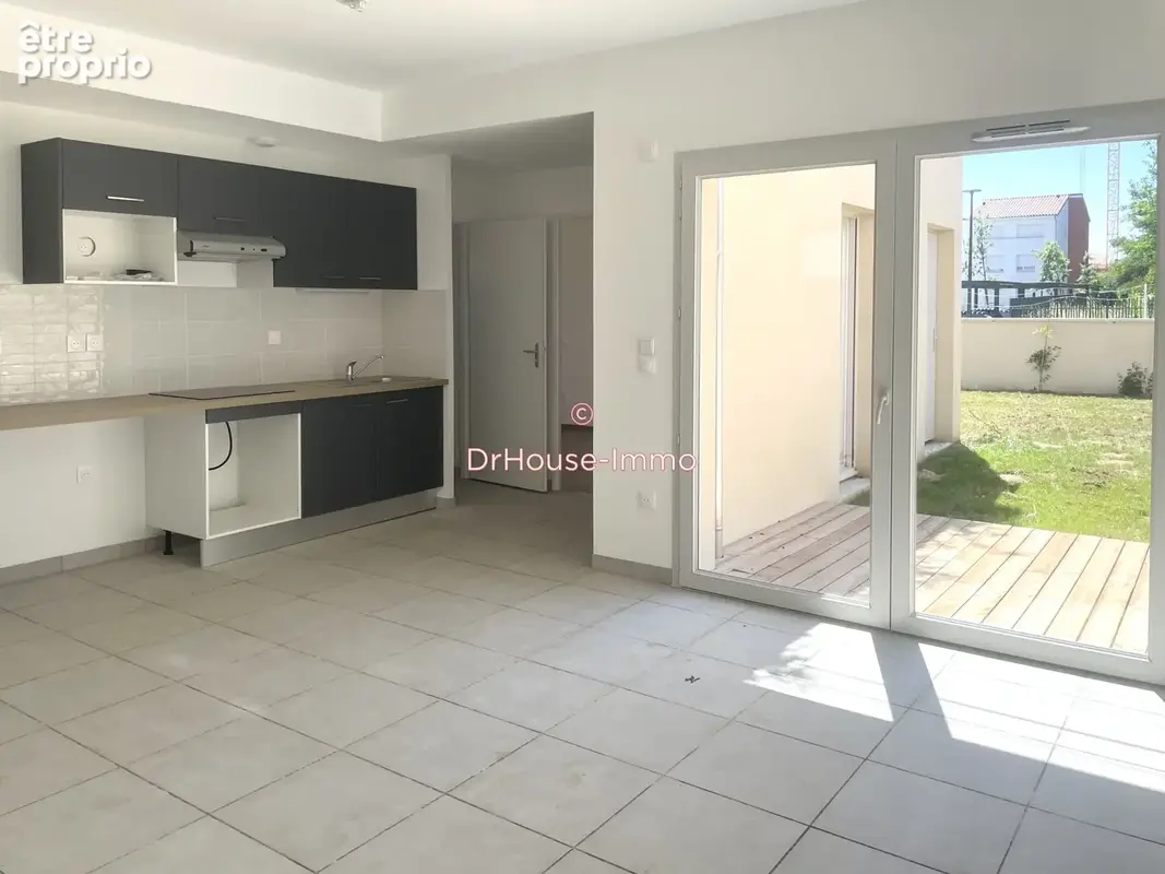 Appartement 3 pièces 63 m² à vendre à Pibrac (31820) - photo 2
