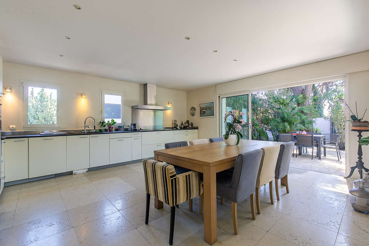 Maison à MARSEILLE-7E