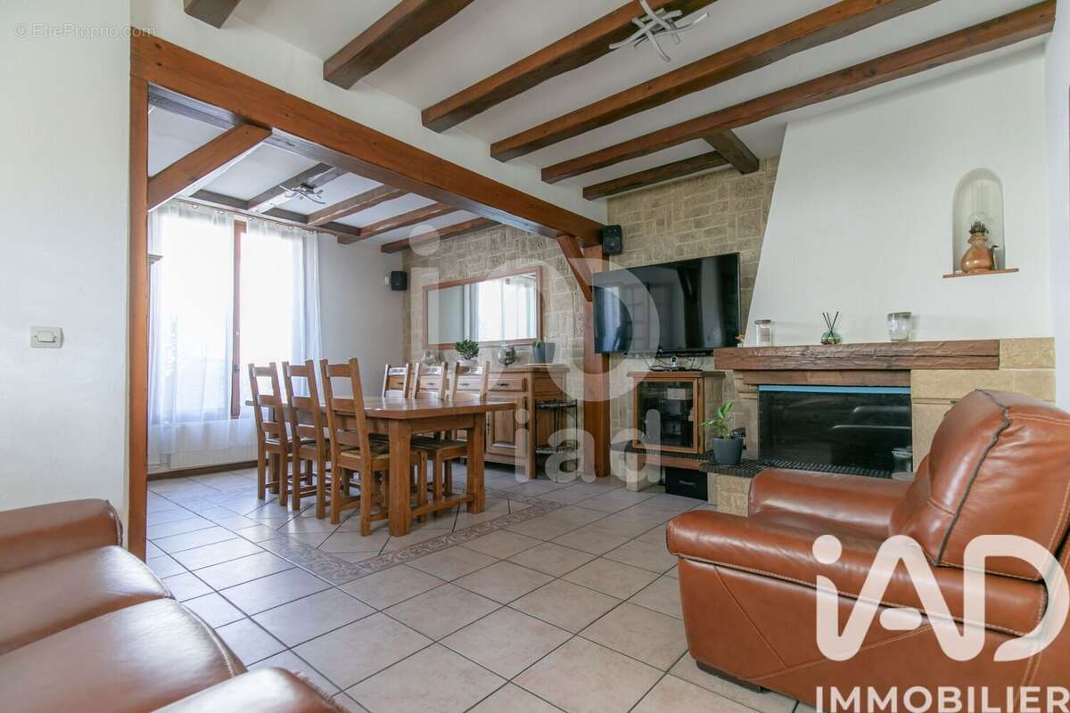 Maison 101 m² à Romainville  - photo 3