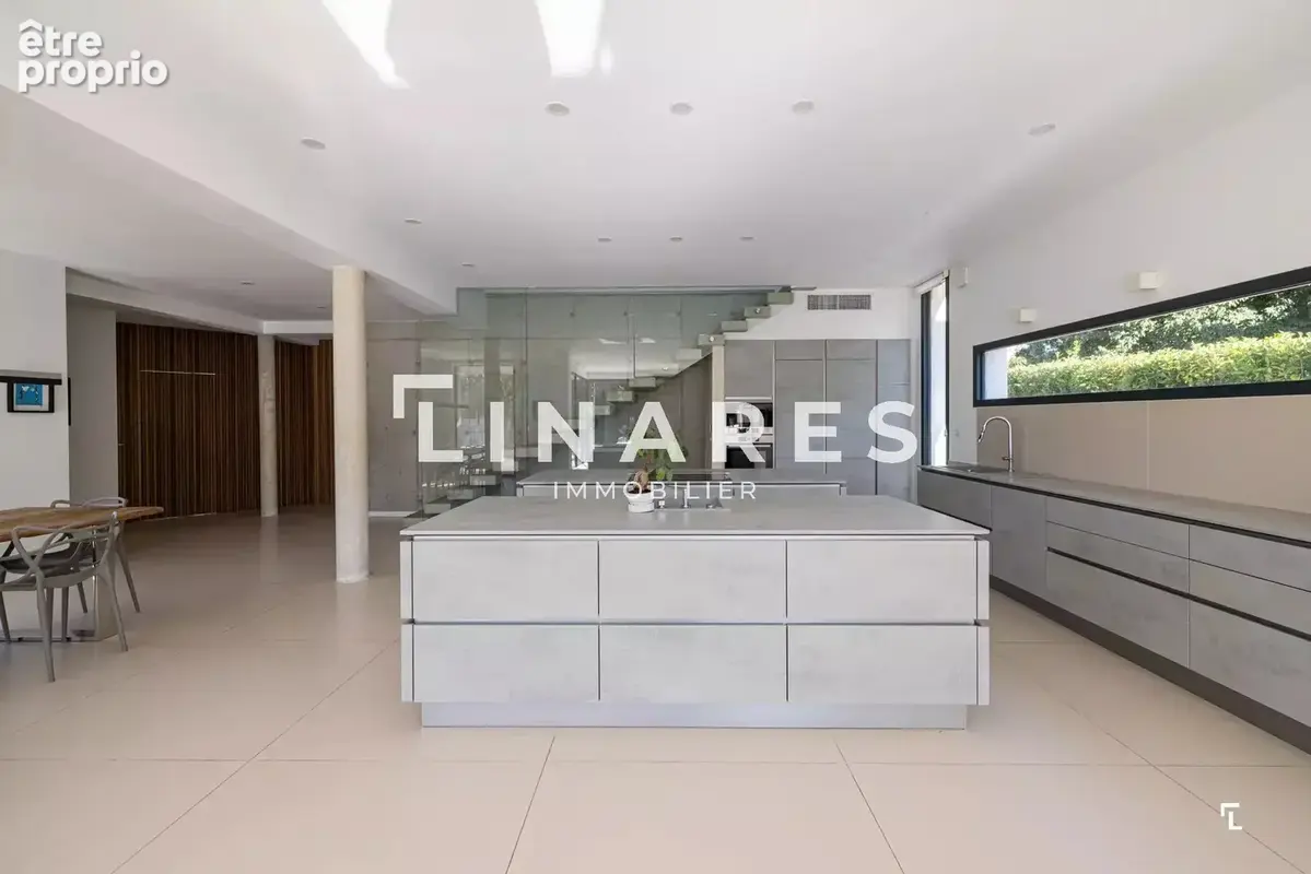 LA PRESTIGIEUSE - Villa T5 de 310m² - Piscines intérieure et extérieure - Salle de sport  - Cuisine d'été - Jardin 990m² - 13420 - photo 5