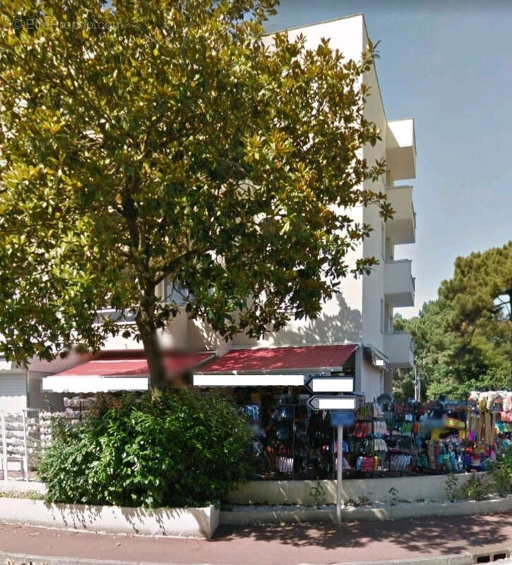 Commerce à LES MATHES