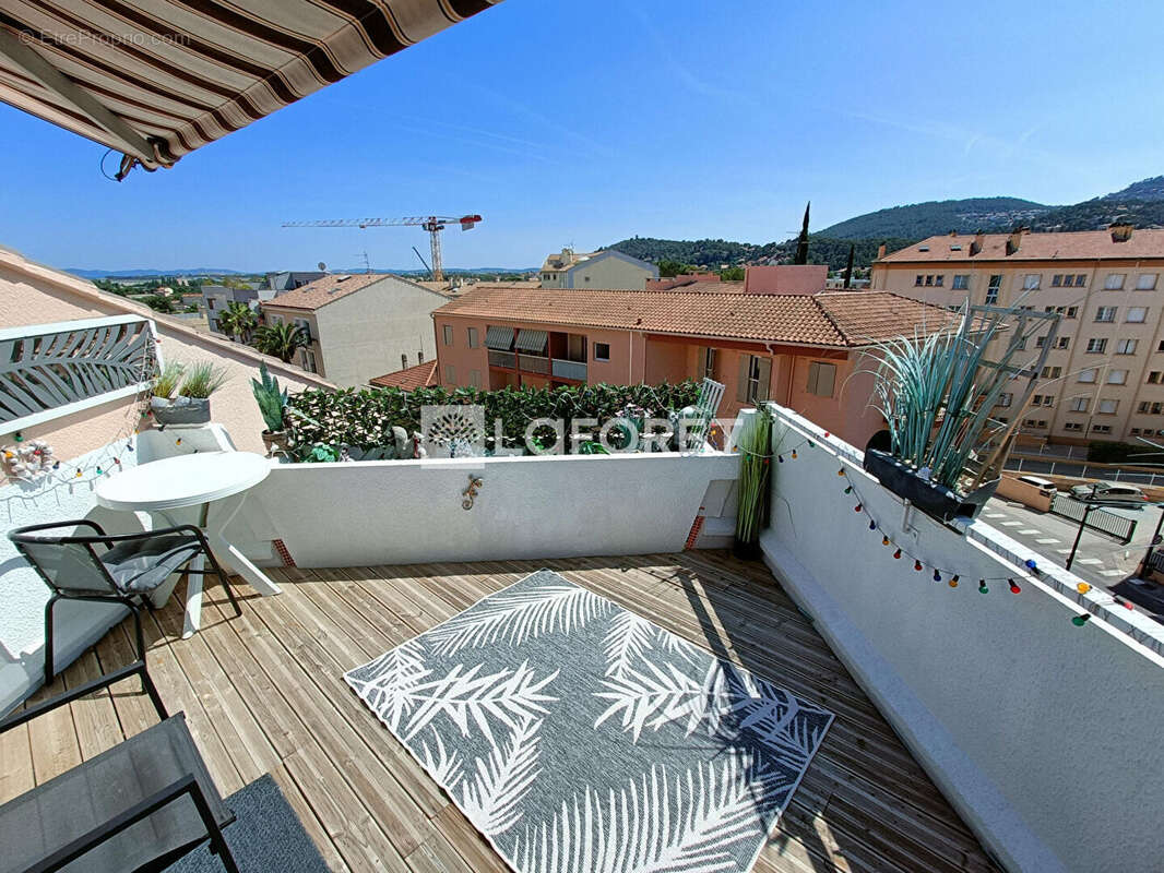 Appartement à HYERES