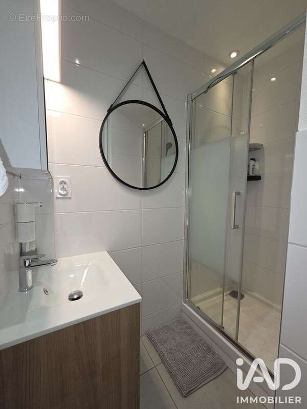 Appartement 64 m² à Saint-Etienne  - photo 2