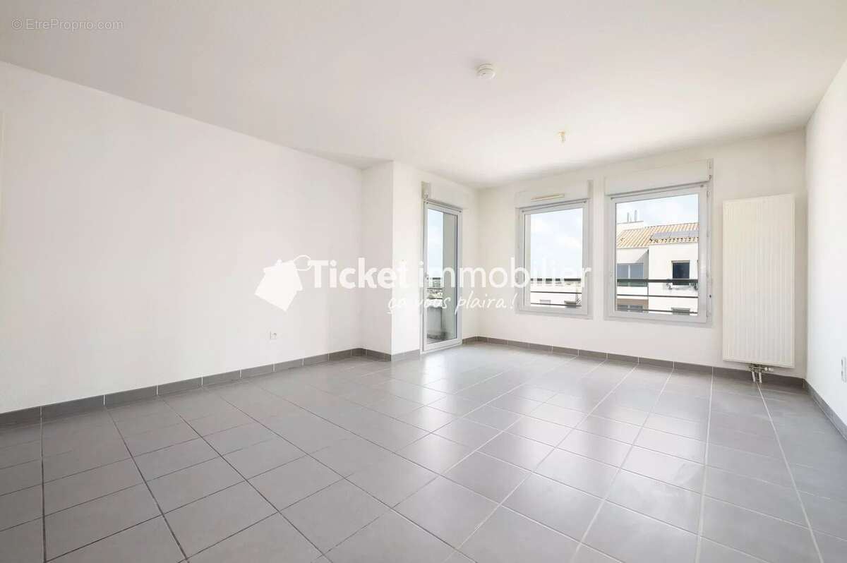 Appartement t3 61m2 cornebarrieu avec balcon, deux places de parking, concierge etc... - photo 6