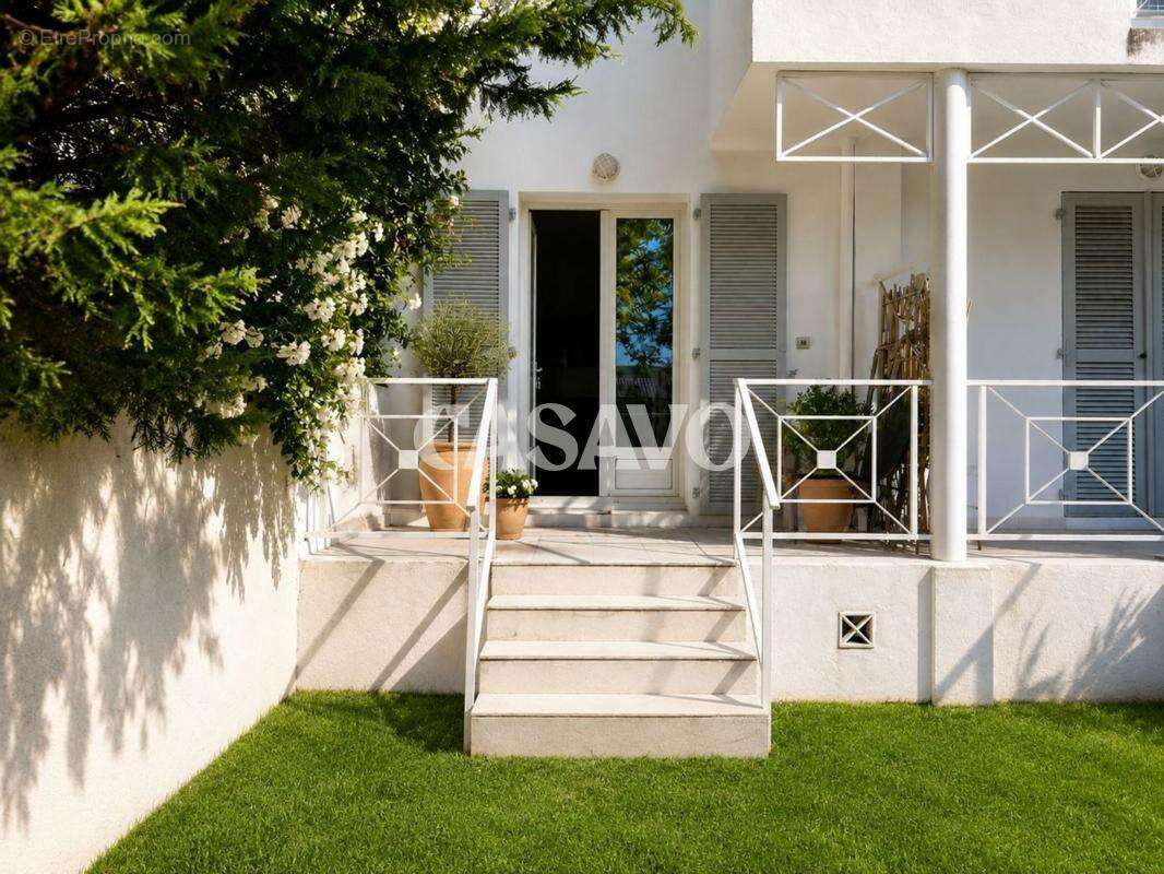 Vente Appartement 1 pièce de 29m² - 13090 Aix-en-Provence - photo 2