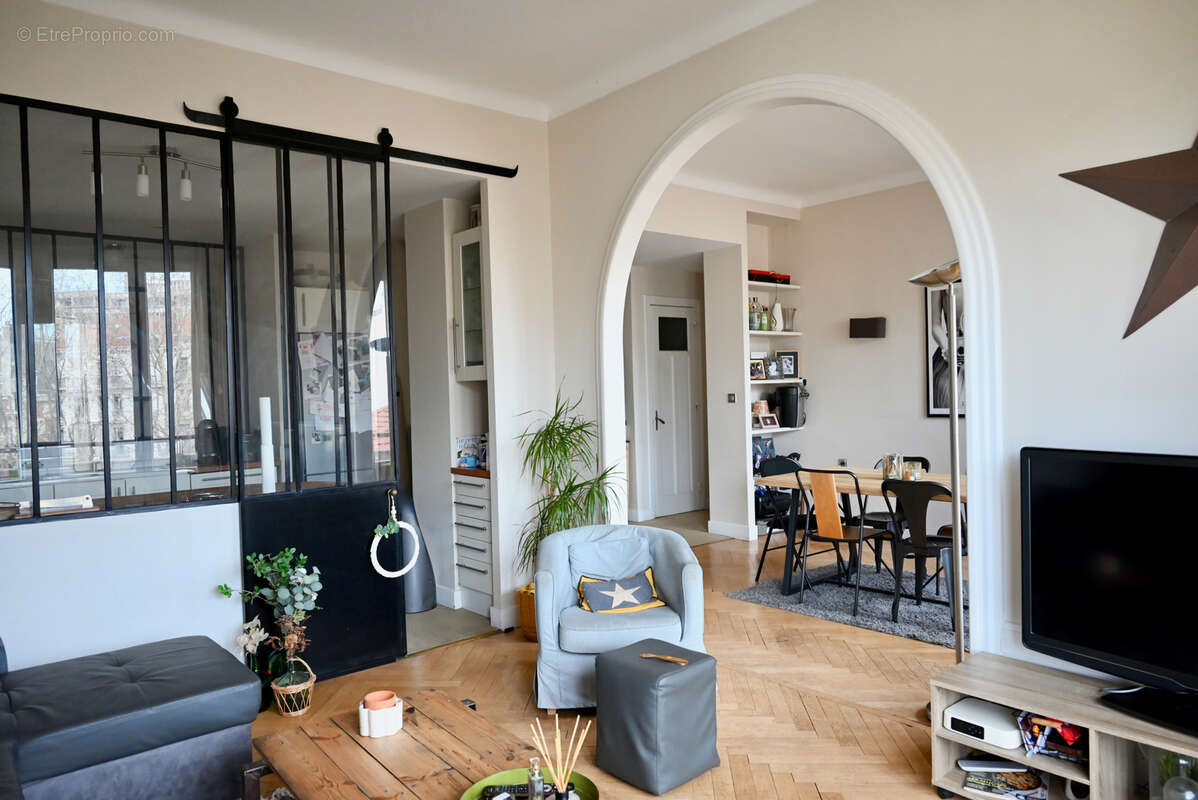 Appartement à SAINT-ETIENNE