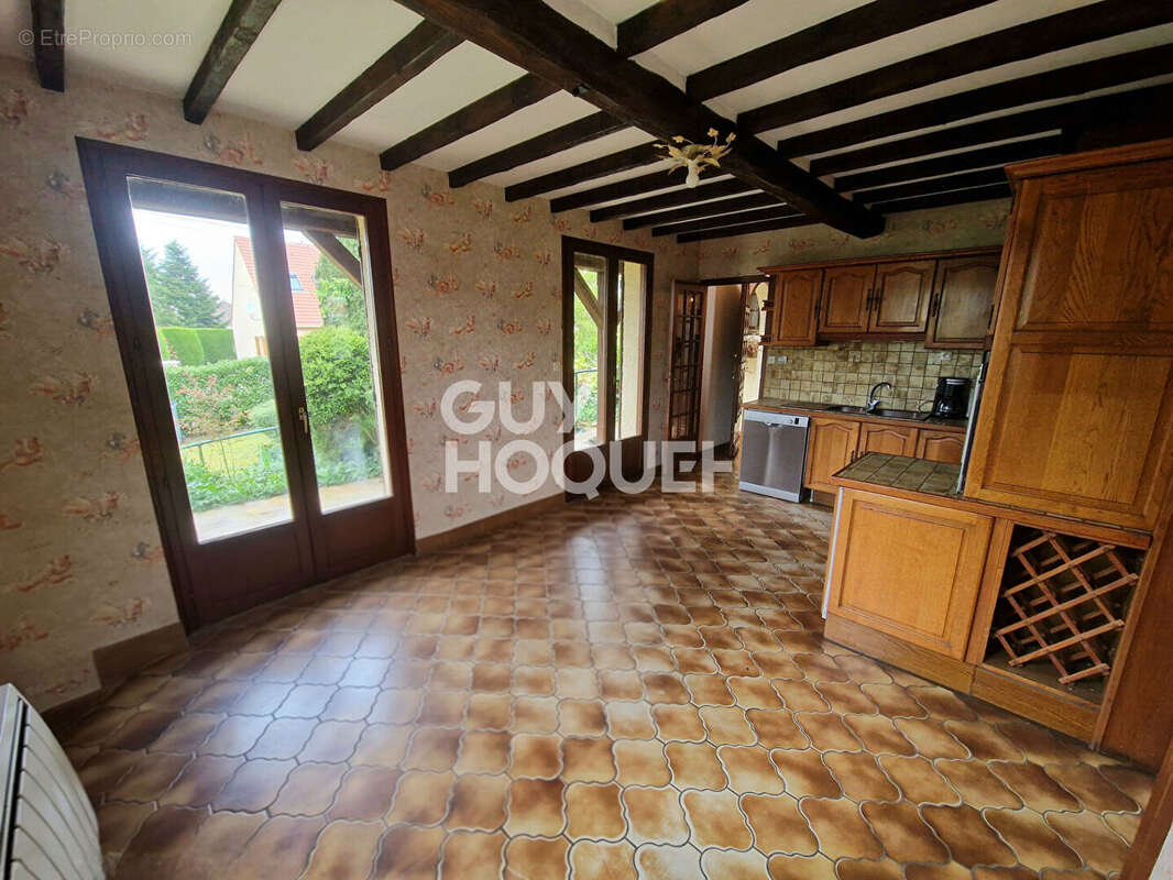 Maison à BRUYERES-ET-MONTBERAULT