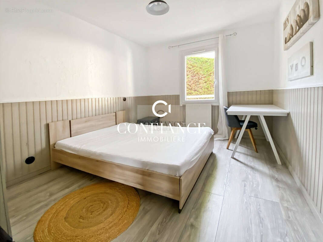 Appartement à EZE