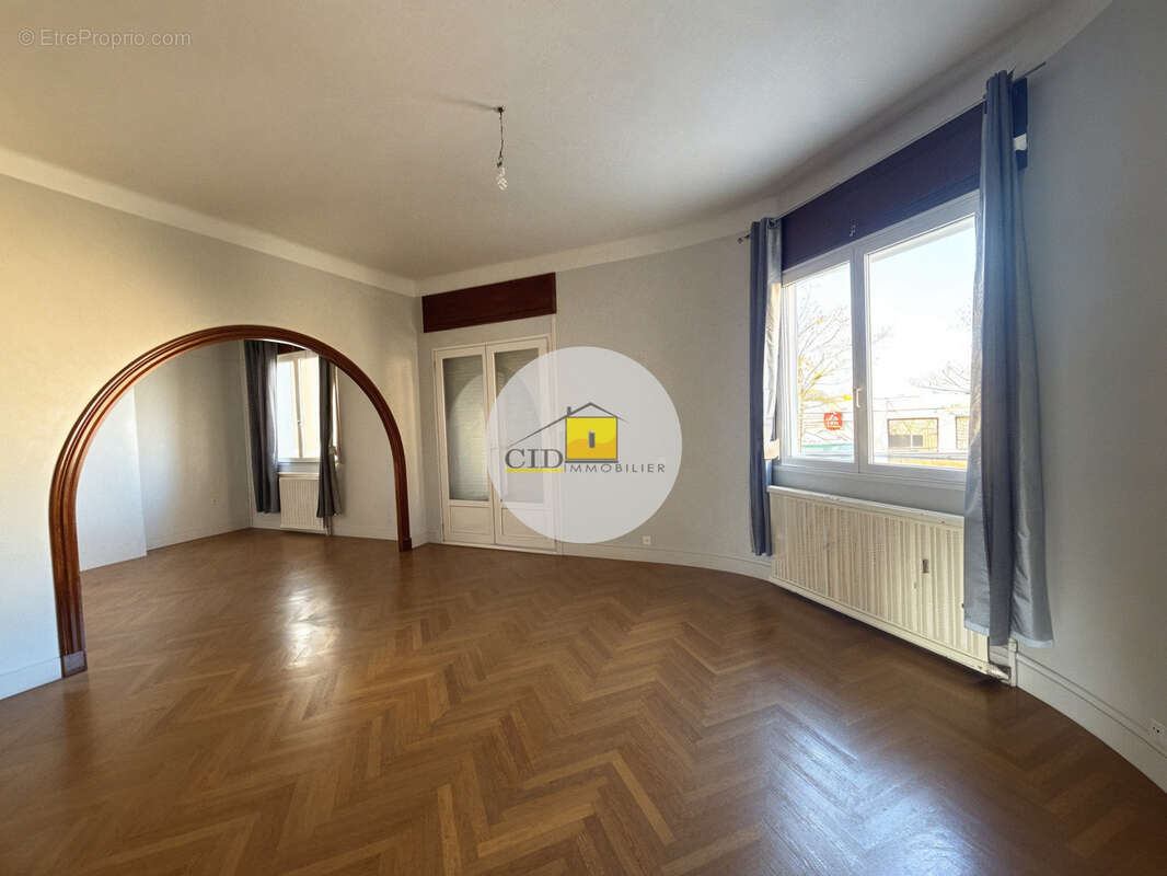 Maison à SAINT-PRIEST