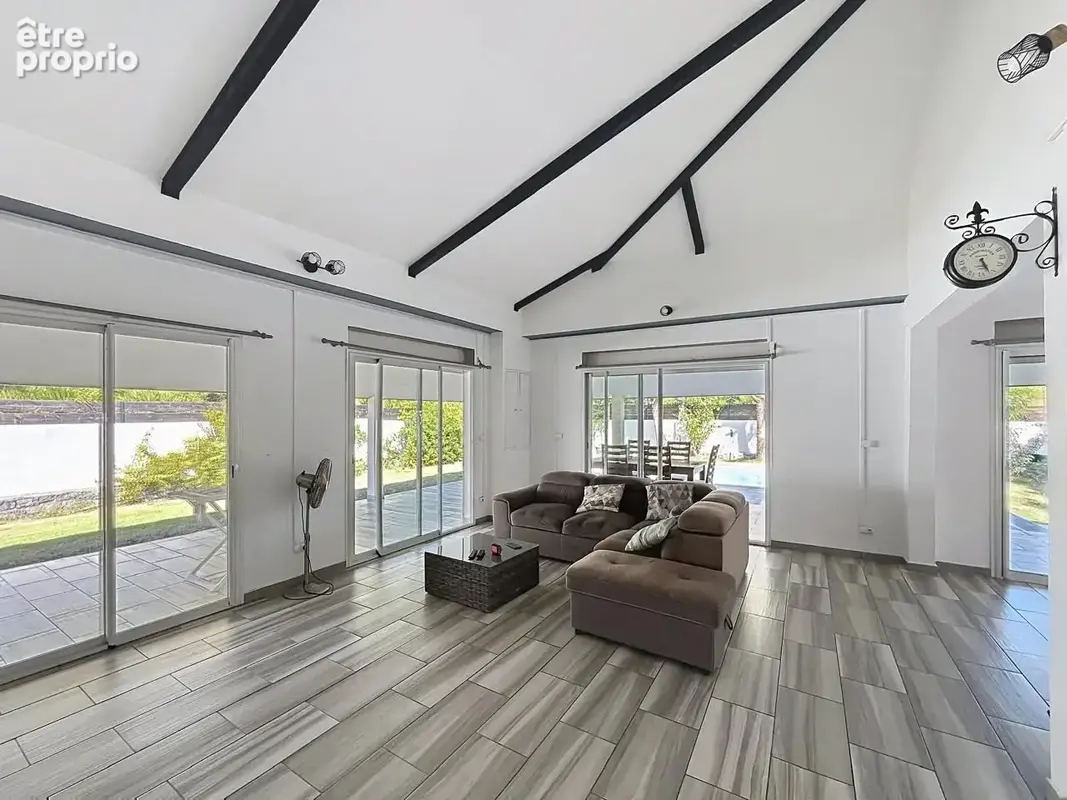 Maison 155 m² à Saint-Paul  - photo 3