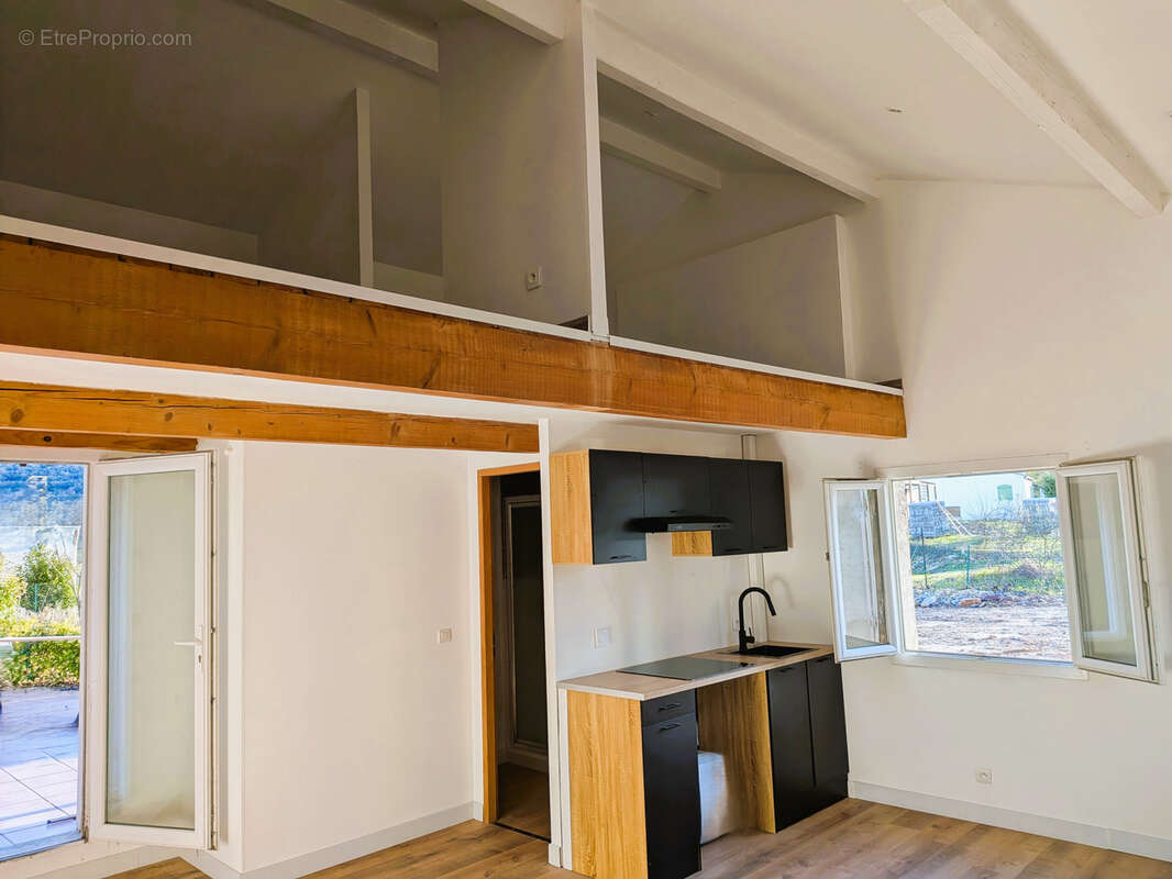 Appartement à SAINT-MARTIN-DE-LONDRES
