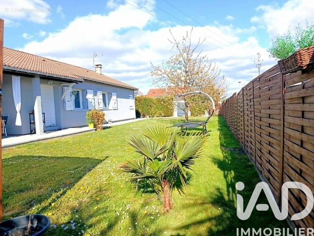 Photo 1 - Maison à SURY-LE-COMTAL