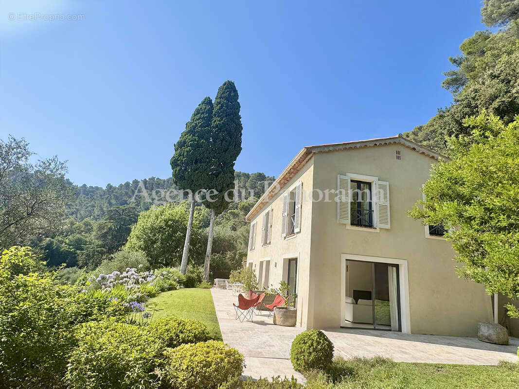 Sublime villa contemporaine avec une vue panoramique au grand calme - photo 5