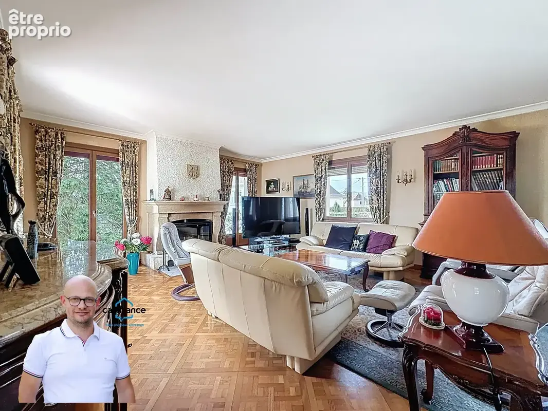Maison à vendre 9 pièces LES ABRETS EN DAUPHINE sur un parc arboré de plus 2500m2 avec piscine - photo 5