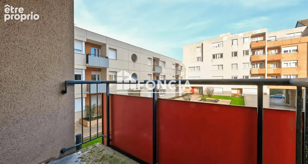 Cergy saint christophe, pied du rer a, grand f2 avec parking en sous sol - photo 4