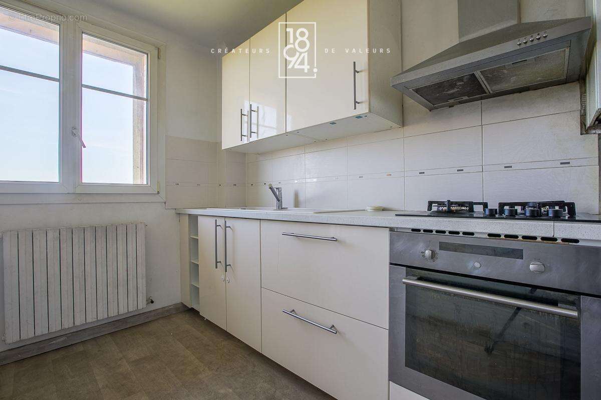 Appartement à MARSEILLE-14E