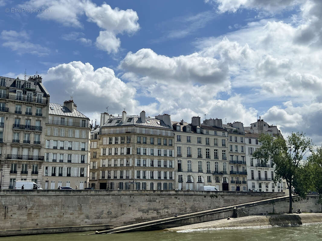 Appartement à PARIS-4E
