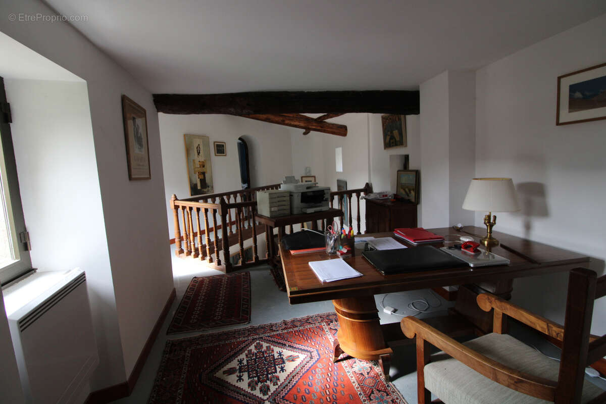 Maison à COLOMBIERES-SUR-ORB