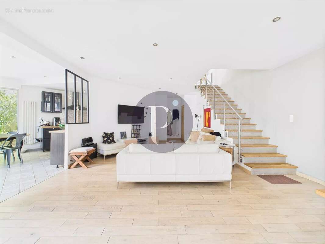 Maison à LE PLESSIS-ROBINSON