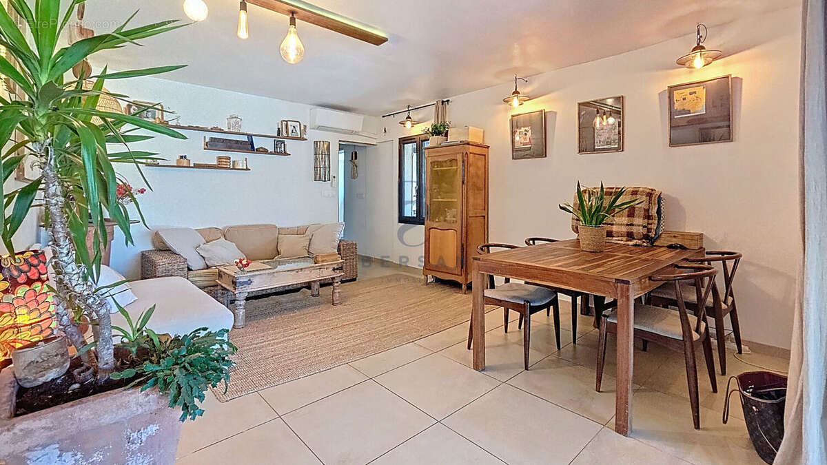 Maison à FREJUS