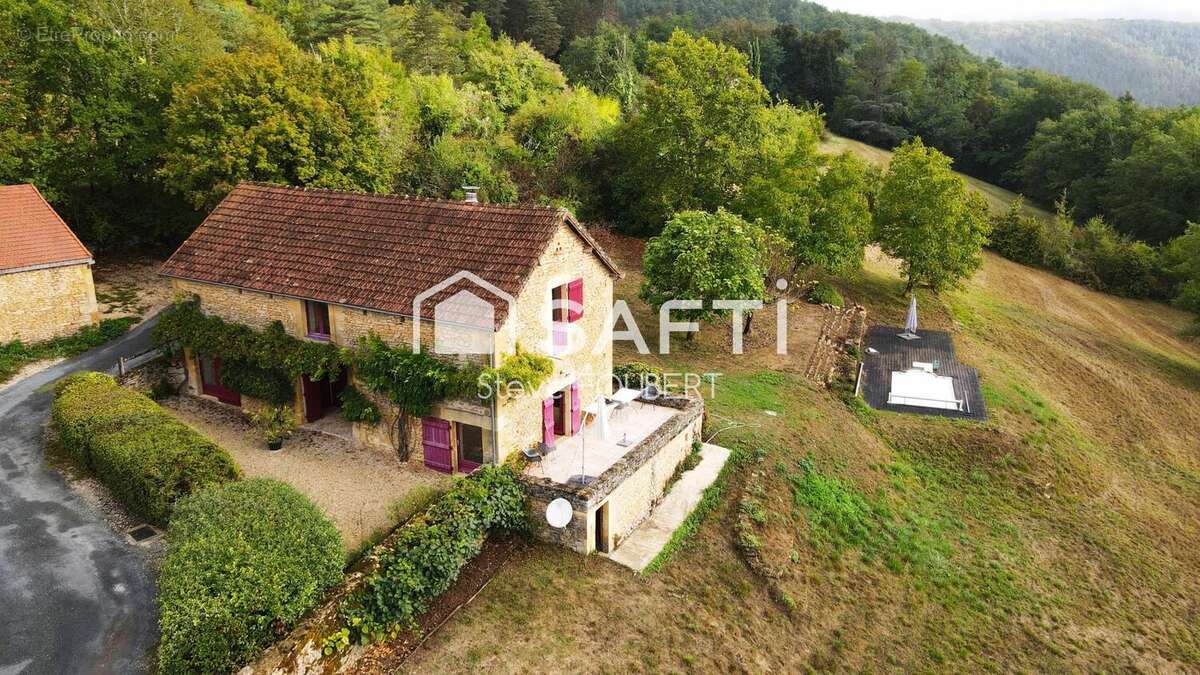Photo 2 - Maison à SAINT-LEON-SUR-VEZERE