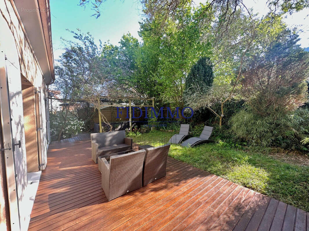 Maison à CHENNEVIERES-SUR-MARNE