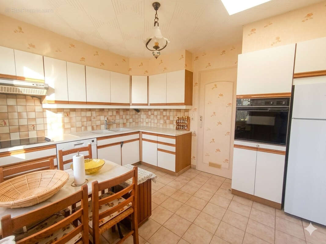 Maison à OZOIR-LA-FERRIERE