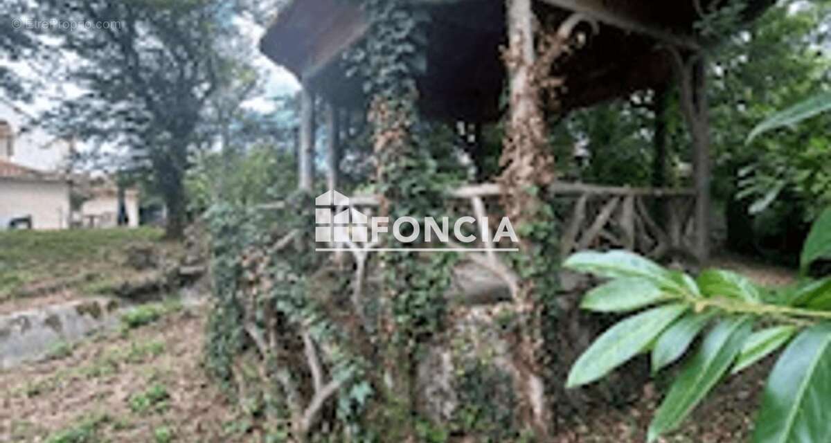 Terrain à SOISY-SUR-SEINE