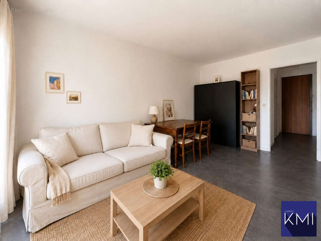 Appartement à PARIS-20E
