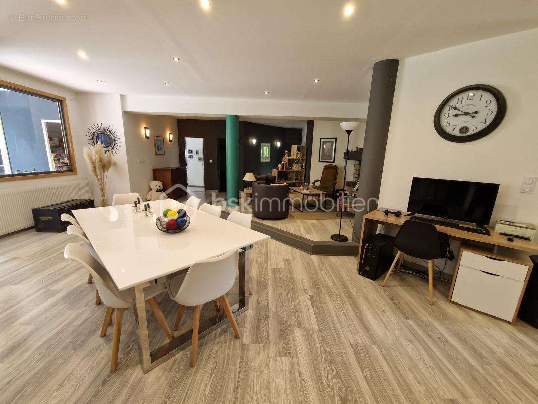 Appartement à CLAIRVAUX-LES-LACS