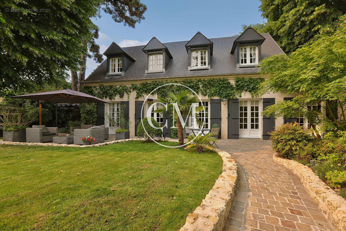 Maison à VERSAILLES