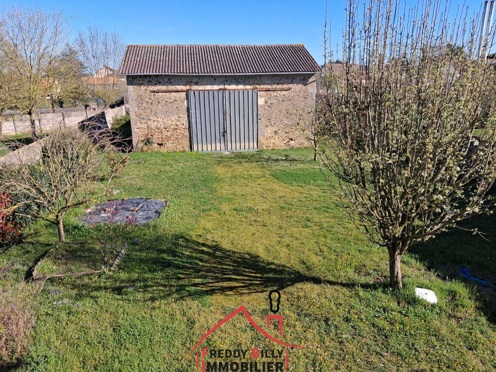 Maison à SAINT-VARENT