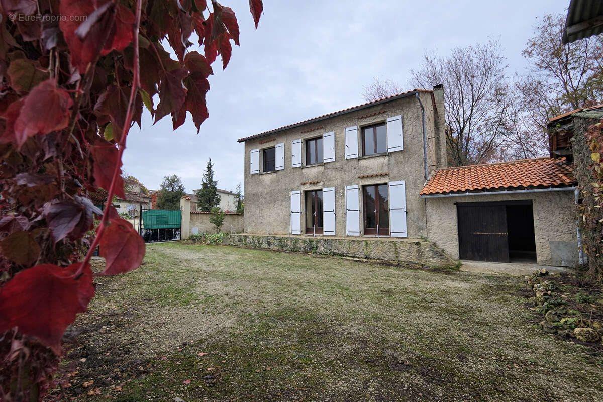 Maison à ASNIERES-SUR-NOUERE